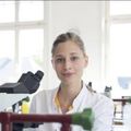Giulia Enders Autorenbild von Giulia Enders (© Gerald von Foris / Quelle: Ullstein)