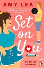 Set On You: TikTok made me buy it! Cover des Buches Set On You: TikTok made me buy it! (ISBN: 9780241997529)