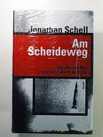 Am Scheideweg: Die Atomwaffen und die Zukunft der Erde Cover des Buches Am Scheideweg: Die Atomwaffen und die Zukunft der Erde (ISBN: 9783498063337)