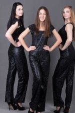 Drei Freunde... Nicole, Melany, und Moni Cover des Buches Drei Freunde... Nicole, Melany, und Moni (ISBN: 9783818740498)