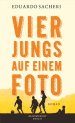 Vier Jungs auf einem Foto Cover des Buches Vier Jungs auf einem Foto (ISBN: 9783827011114)