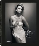 The Light Between Us Cover des Buches The Light Between Us (ISBN: 9783832798642)