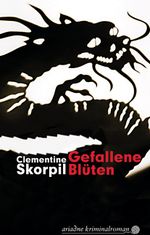 Gefallene Blüten Cover des Buches Gefallene Blüten (ISBN: 9783867542128)