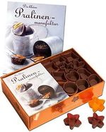 Die kleine Pralinenmanufaktur. Buch und 30 Silikonförmchen in Geschenkbox. (Buch plus) Cover des Buches Die kleine Pralinenmanufaktur. Buch und 30 Silikonförmchen in Geschenkbox. (Buch plus) (ISBN: 9783868524451)