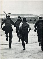 Die Luftschlacht um England. Aus der Reihe: Der Zweite Weltkrieg. Time Life Bücher. Cover des Buches Die Luftschlacht um England. Aus der Reihe: Der Zweite Weltkrieg. Time Life Bücher. (ISBN: B00CVGXAYE)