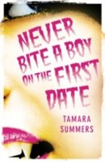 Never Bite a Boy on the First Date Cover des Buches Never Bite a Boy on the First Date (ISBN: 9780007345021)
